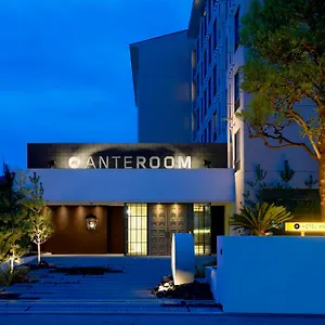 Hotel Anteroom